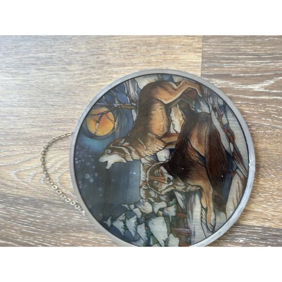 1990 Glassmasters Howling Wolves 8.75” Stained Glass Suncatcher – Made in USA - Picture 9 of 10